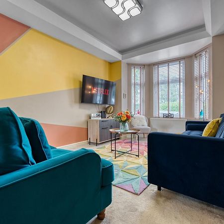 NEC Family Haven: Spacious 4-Bedroom with Airport Proximity Coventry Exterior photo